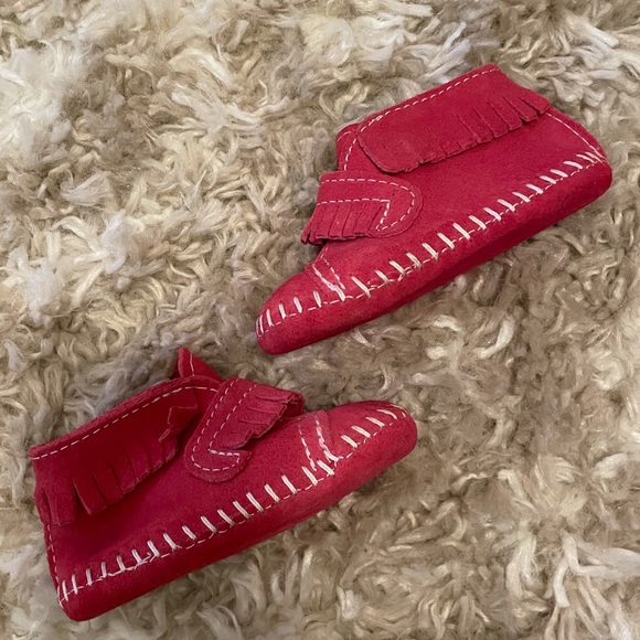 Minnetonka Toddler Suede Leather Moccasin Bootie w/fringe-Sz 3-New without tags - Picture 4 of 10